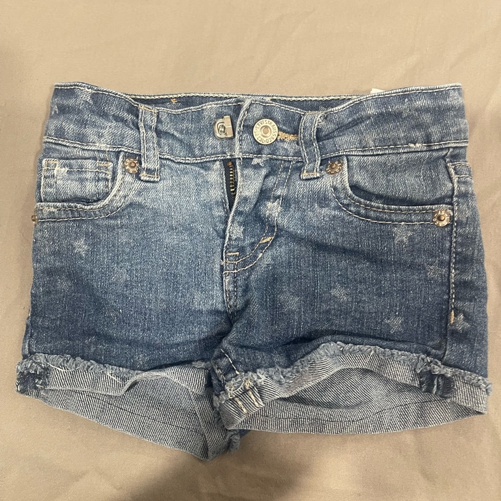 5 pairs of shorts levis size 2t girls